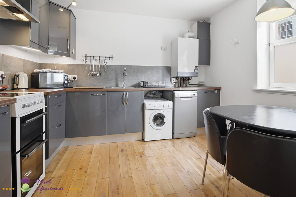 Marischal Square Superior Apartment 5
